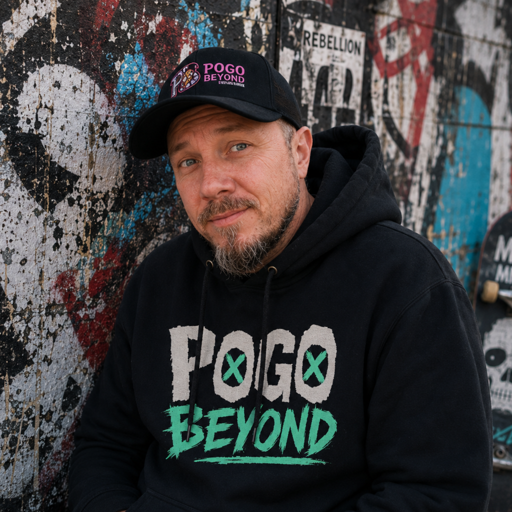 POGO BEYOND LETTERING 1 - Basic Unisex Hoodie