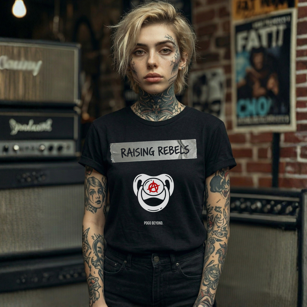 RAISING REBELS - Heavy Cotton T-Shirt